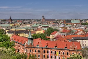 Aluguer de carro barato em Cracóvia  ✓ As nossas ofertas de automóveis de aluguer incluem seguro ✓ e quilometragem sem limites ✓ na maioria dos destinos