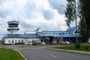 Aluguer de carros Kajaani Aeroporto