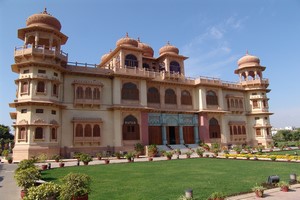 Aluguer de carros Karachi